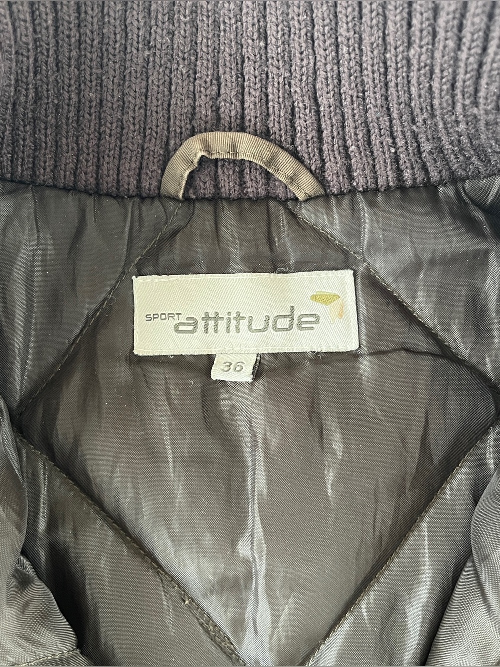 Lightweight Jacket - Picture 5 of 6